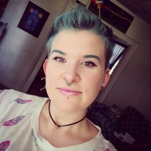 Meet your Posher, Ashley